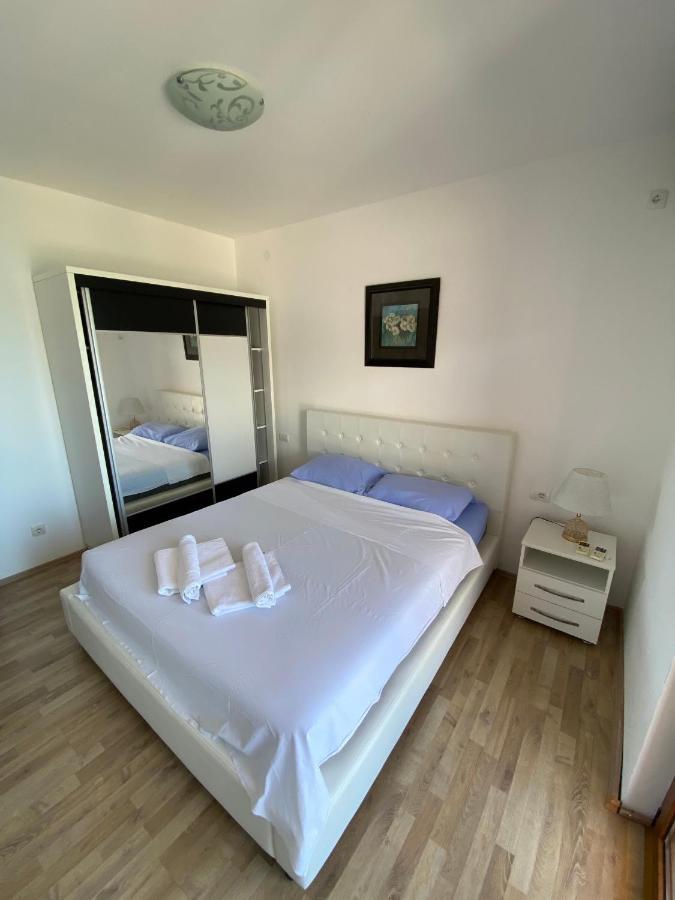 Apartments Family Tivat Luaran gambar