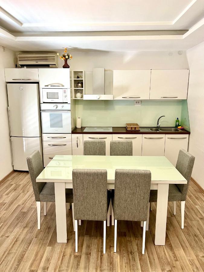 Apartments Family Tivat Luaran gambar