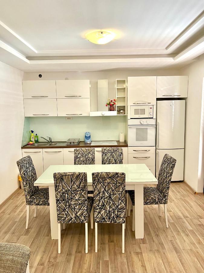 Apartments Family Tivat Luaran gambar