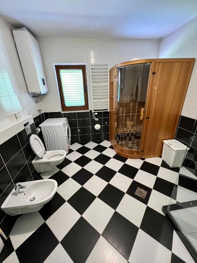 Apartments Family Tivat Luaran gambar