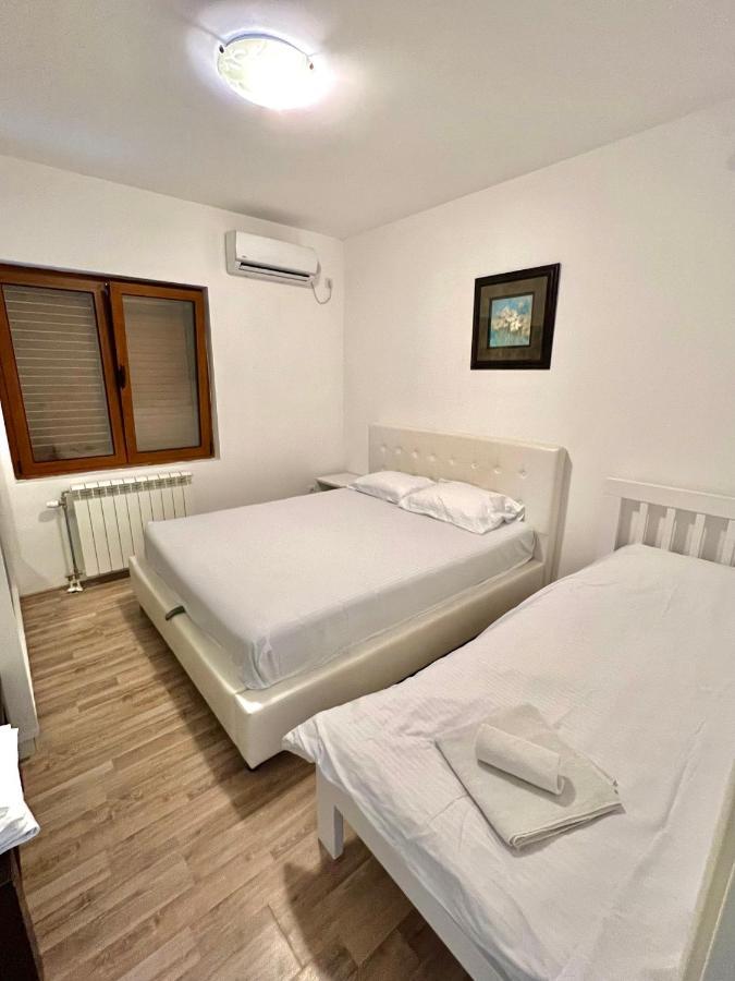 Apartments Family Tivat Luaran gambar